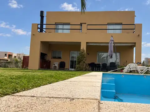 Venta | Casa  4 ambientes con dos amarras | Vila Marina | Tigre