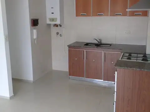 Departamento en Alquiler en Floresta, $ 700.000