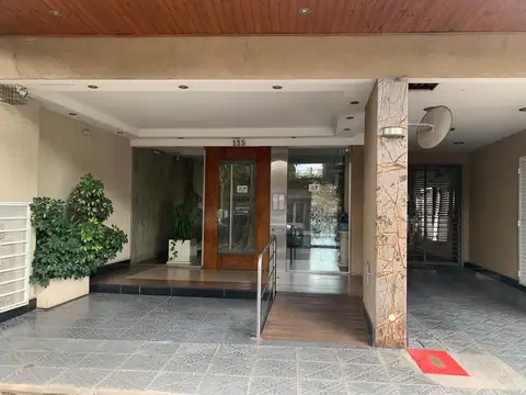 DEPARTAMENTO DE 2 AMBIENTES CON AMPLIO BALCON TERRAZA AL FRENTE