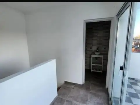 Depto Tipo Casa 2 ambientes con 2 baños