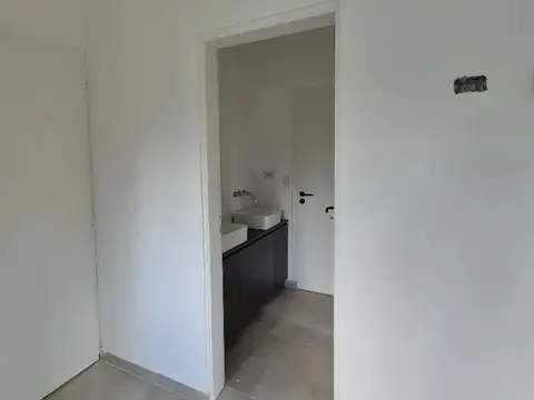 Casa en venta - 4 Dormitorios 5 Baños - Pilar