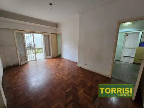 VENTA - TIPO PH 3 AMB C/ PATIO - ESCALADA 1700 P. AVELLANEDA