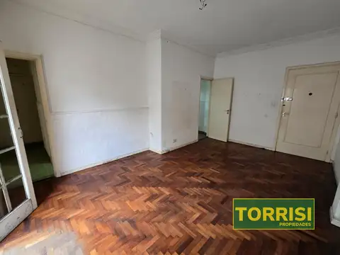 Escalada 1700 , Piso PB