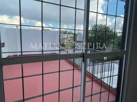 CASA EN DUPLEX 4 AMBIENTES EN CASTELAR