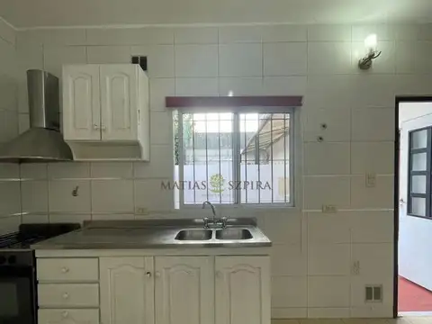 Casa en Venta en Castelar, USD 140.000