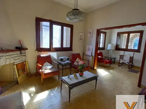 Casa en venta - 2 Dormitorios 1 Baño - Cochera - 450Mts2 - Mar del Plata