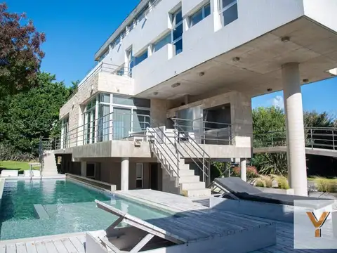 Casa en Venta de 5 dormitorios