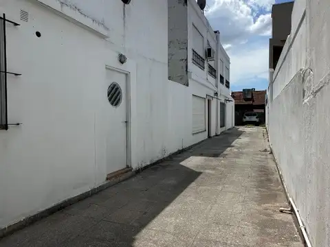 Crisologo Larralde 1900, Piso pb