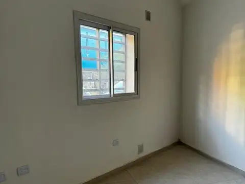 Juan Larrea 1581 , Piso PB