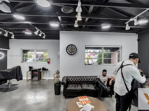 Local en Venta en Miami, USD 200.000