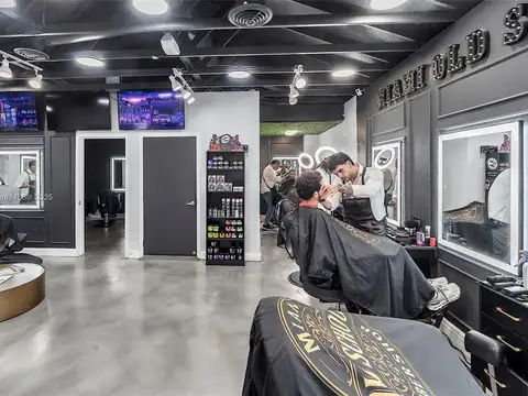 Local en Venta 60 años