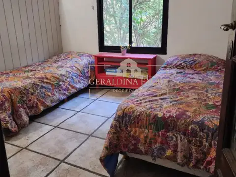 Casa en venta c/ cochera en Santa Catalina