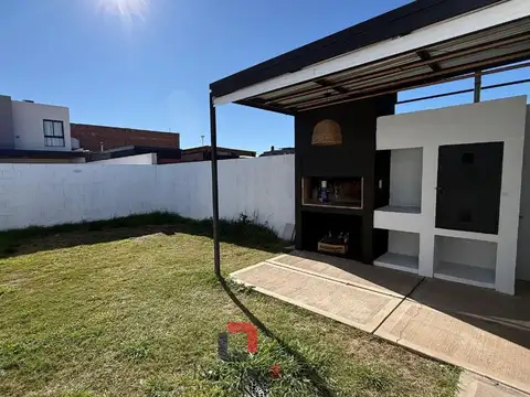 Casa en Alquiler en Docta Boulevard, $ 1.200.000