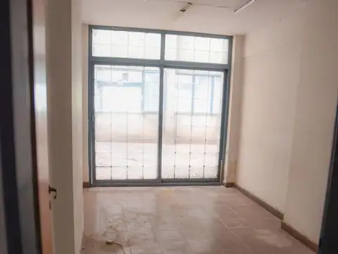 Local en Alquiler en Nuestra Señora De Lourdes, $ 3.000.000