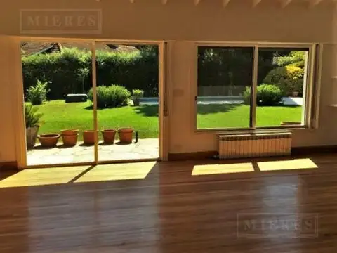 Casa en Venta en Countries y Barrios Cerrados en Pilar, USD 620.000