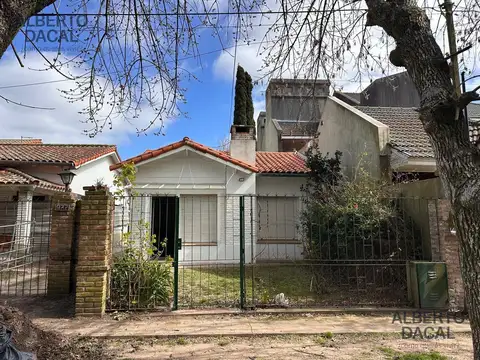 Oficina en Alquiler en City Bell, $ 720.000