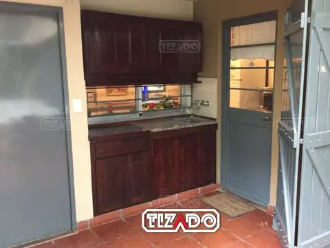 Casa en Alquiler con 1 cochera