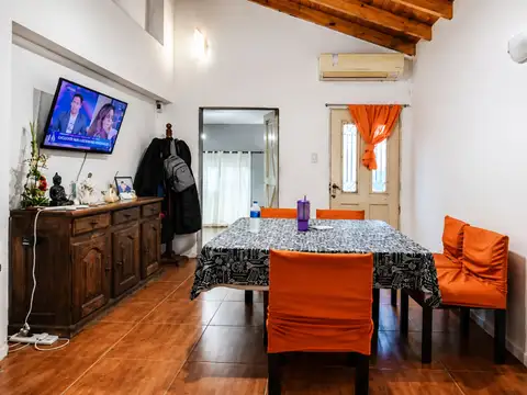 Depto Tipo Casa 4 ambientes con 1 baño