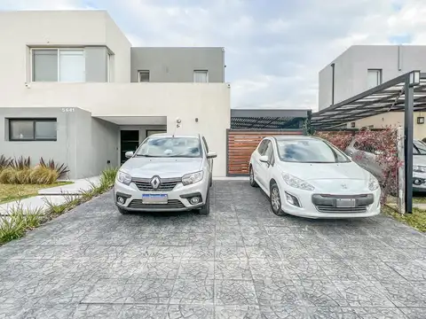 Casa en Venta con cochera