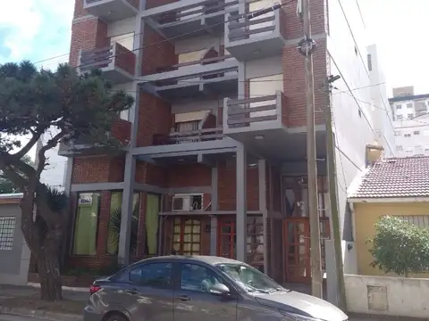 CALLE 42 E/2 Y 3 (REF 120472) 200, Piso 1