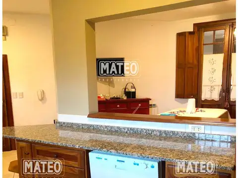 Casa en Venta con 1 cochera