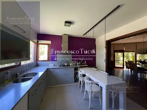 Casa en Venta al Oeste