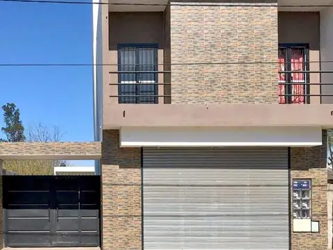 LOCAL COMERCIAL + GALPON + 2 DEPARTAMENTOS -  MERLO