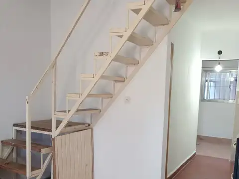 Depto Tipo Casa en Venta con 1 cocheras