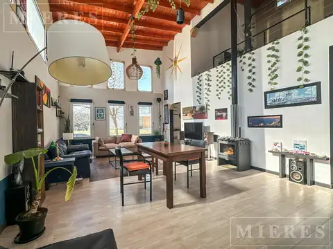 Casa 5 ambientes con 3 baños