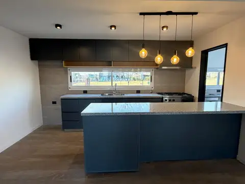 Casa a estrenar en Santo Tomás