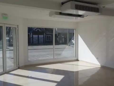 LOCALES - A LA CALLE - BUENAVISTA, RÍO GRANDE