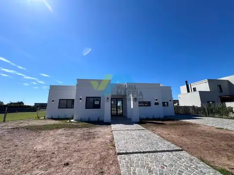 Casa en Venta en San Matias, USD 485.000