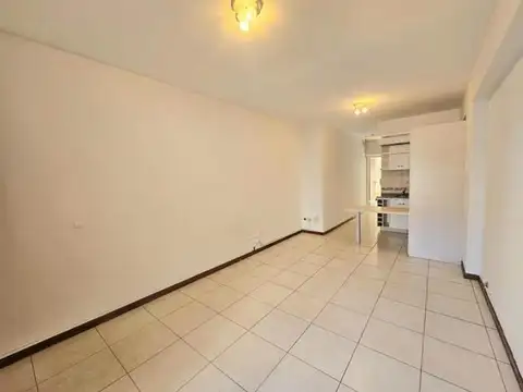 Depto Tipo Casa en Venta en Parque Chacabuco, USD 108.000