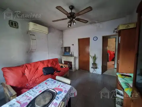Casa 3 ambientes con 1 baño