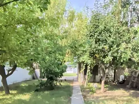 Casa en venta en calle Uruguay