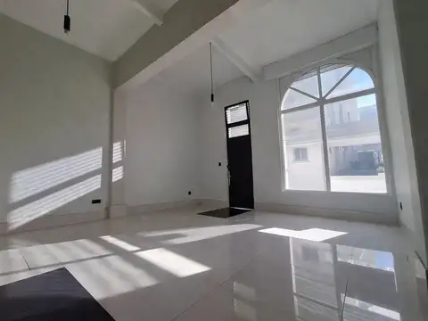 LOFT O LOCAL COMERCIAL RECICLADO; BAJOS GASTOS