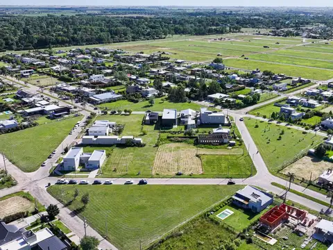 Terreno en zona comercial Acequias del Aire Roldán