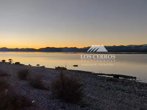Modesta Victoria 9722. Entre Ruta 40