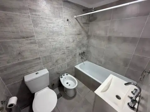 Alquiler Monoambiente con balcón en Sáenz Peña