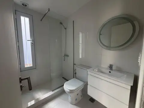 Depto Tipo Casa en Alquiler de 4 ambientes