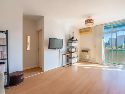 Departamento venta 2 amb Coghlan luz y Balcon