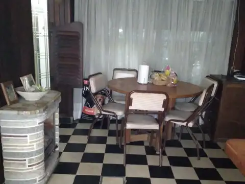 Depto Tipo Casa en Venta 50 años