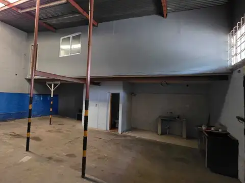 Avenida Hipolito Yrigoyen 2300