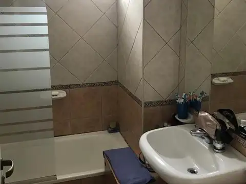 2 AMBIENTES - BANFIELD ESTE CENTRO - VENTA 2°B