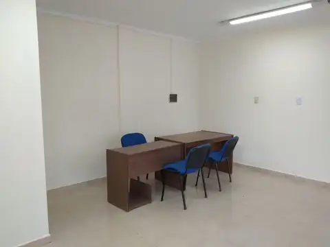 Oficina en Alquiler en Presidencia Roque Saenz Peña, $ 400.000
