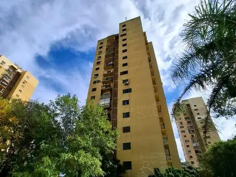 DPTO 3 AMB., EN 8º PISO, COMPLEJO "TORRES AMARILLAS"