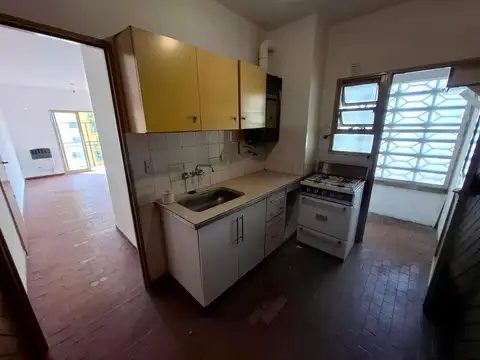 DPTO 3 AMB., EN 8º PISO, COMPLEJO "TORRES AMARILLAS"