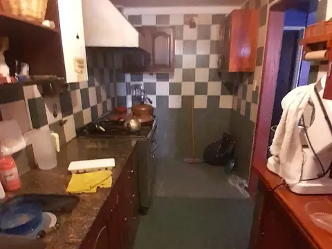 Casa 6 ambientes con 1 baño