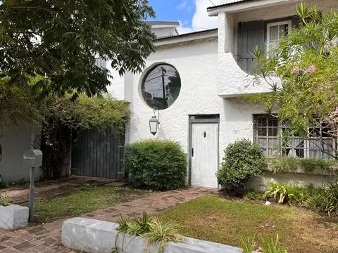 CASA, 4 DORMITORIOS, EN VENTA - Ituzaingó Norte.