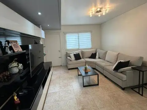 Depto Tipo Casa en Venta de 3 dormitorios